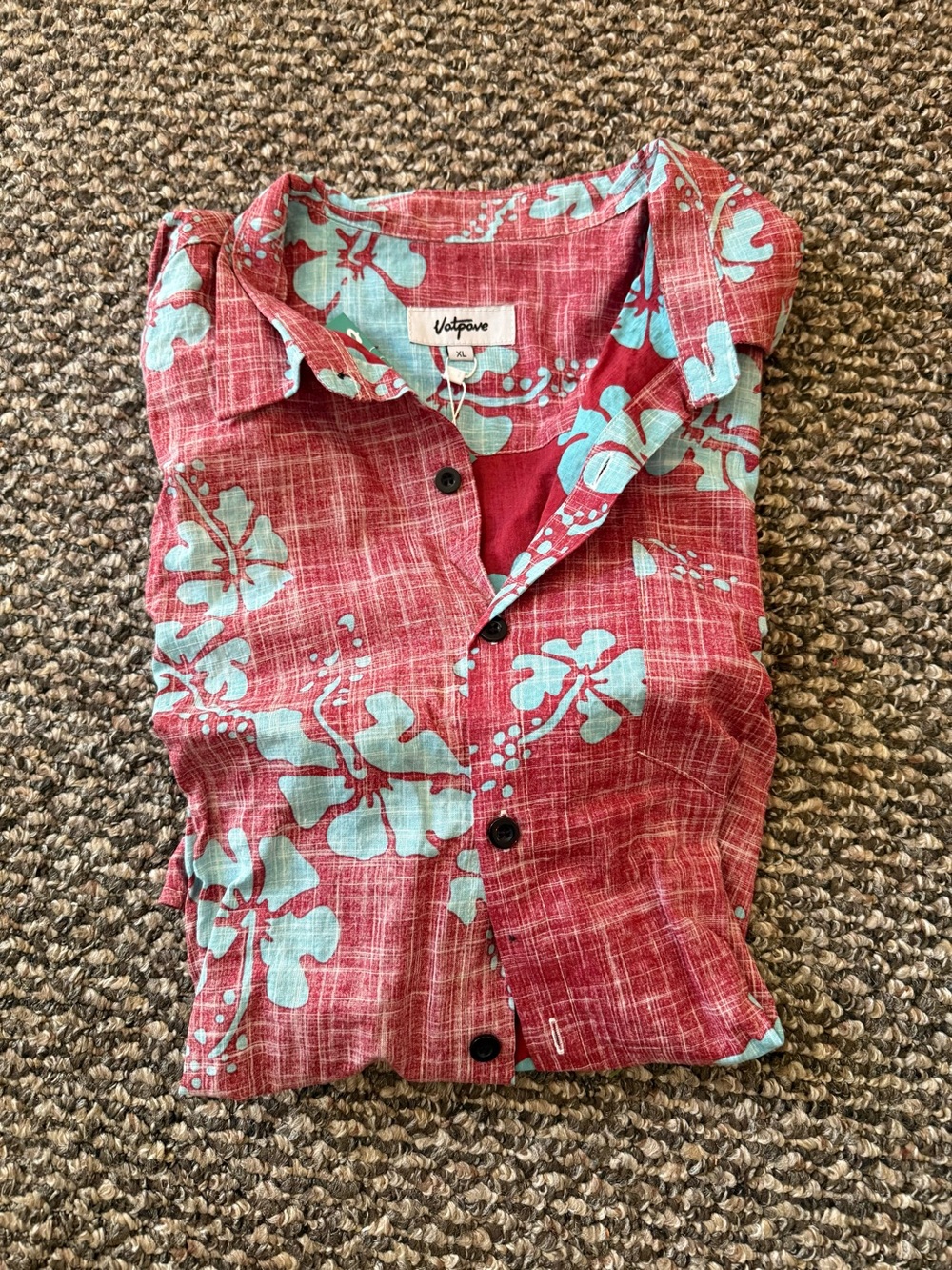 VATPAVE Red Floral Button-Up Shirt